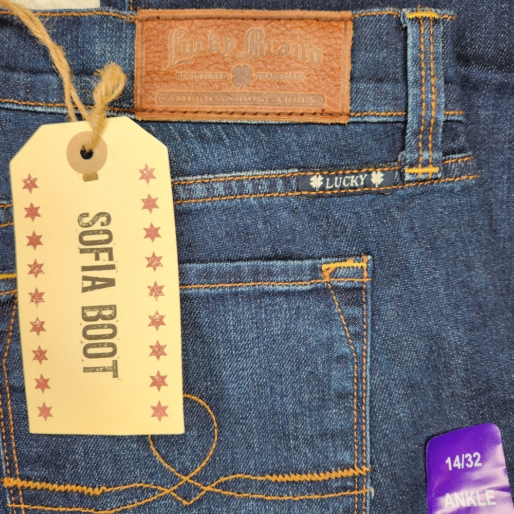 NWT Lucky Brand Sofia Boot Cut Jeans 14/22 - Picture 3 of 4